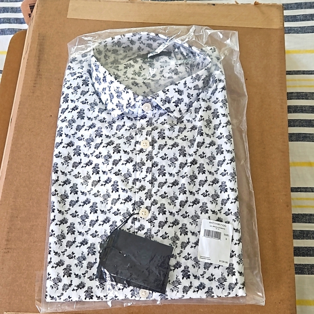 JOHN VARVATOS BLACK WHITE LONG SLEEVE FLORAL SHIRT. BNWT
